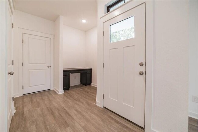 Building Photo - 151 Harvest Meadows Rd