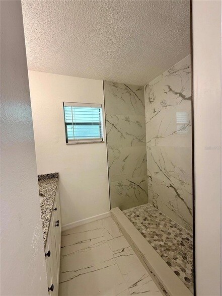 Building Photo - 1617 Birch St