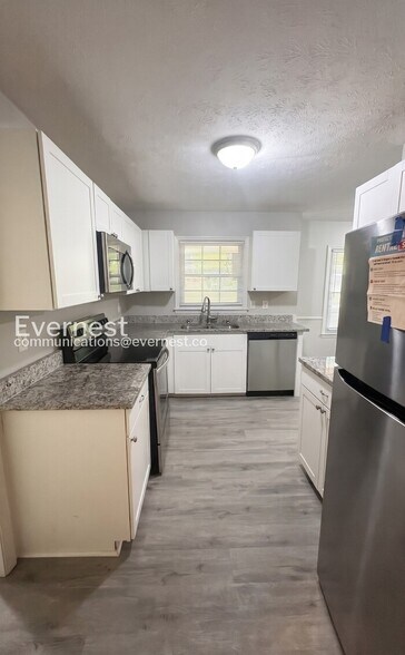 Building Photo - 644 GA-155 N