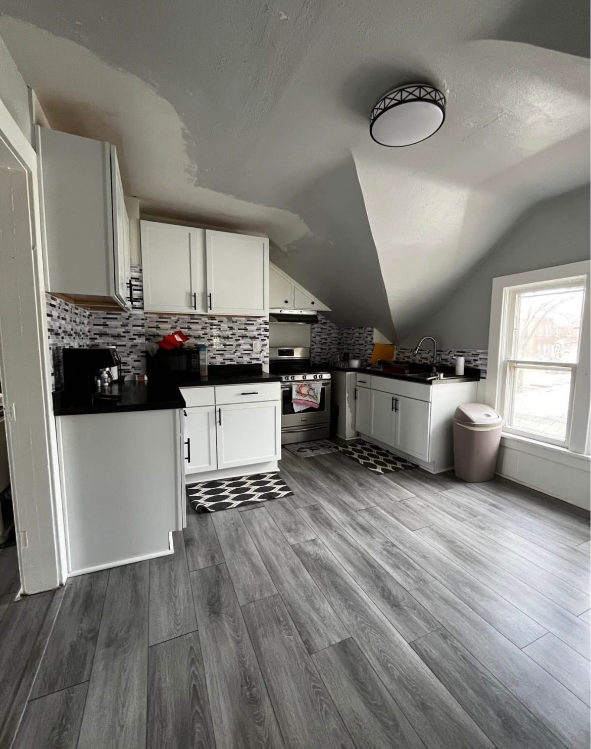 Kitchen - 1614 Prospect St