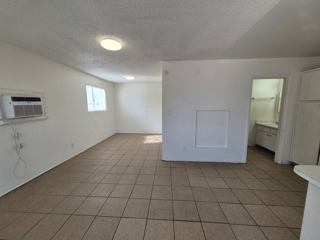 Interior Photo - Pepperwood