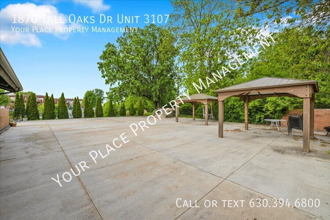 Building Photo - 1870 Tall Oaks Dr