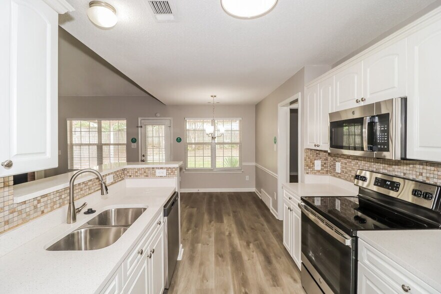 Building Photo - 205 Magnolia Garden Ln