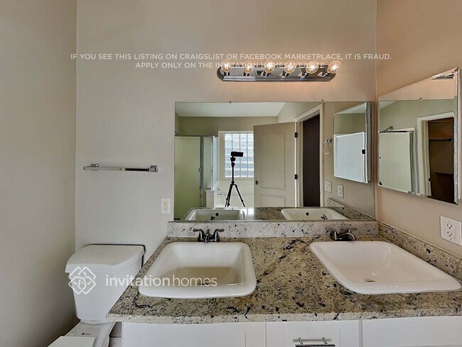 Building Photo - 12319 W Medlock Dr