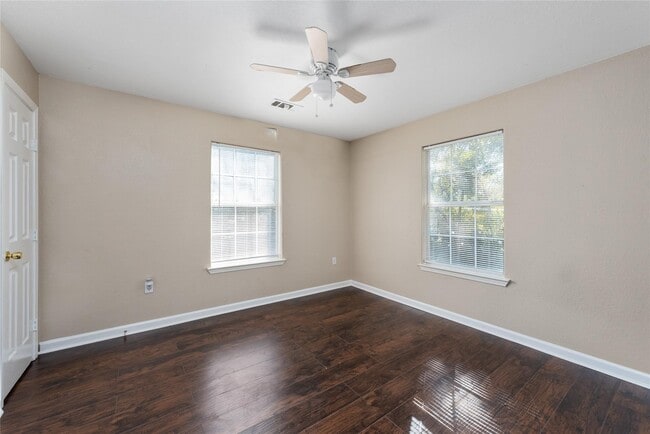 Building Photo - 1728 Connorvale Rd