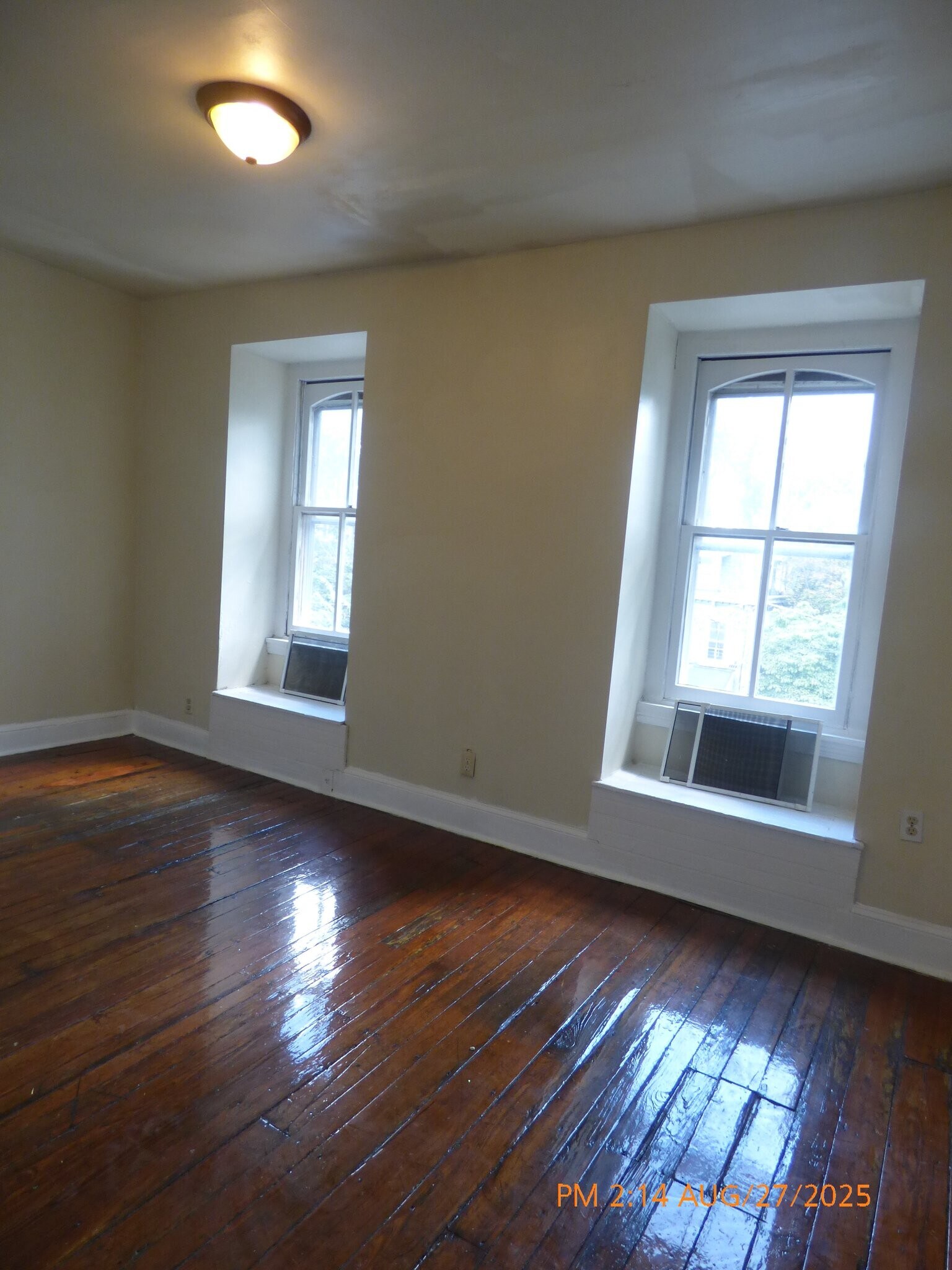 Building Photo - 3417 Race St