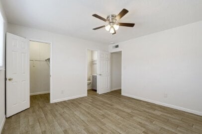 Building Photo - Single story corner home features 3 beds, 2 bathrooms