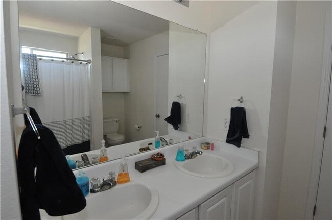 Building Photo - 121 Pheasant Trail