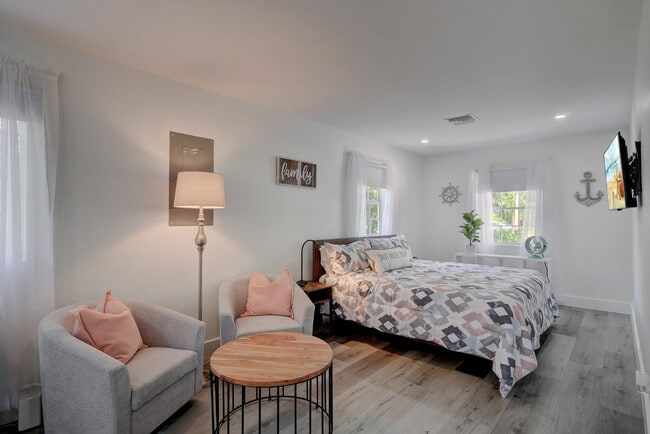 Primary Photo - 27250 Shriver Ave