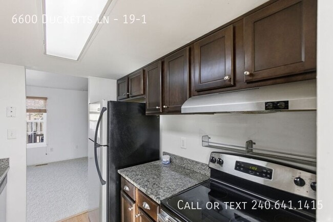 Building Photo - 6600 Ducketts Ln
