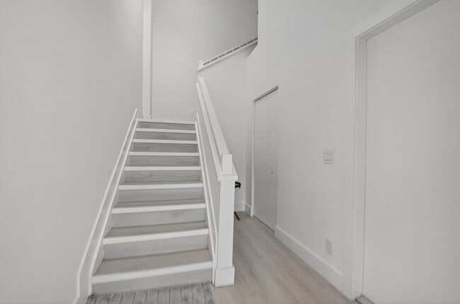 Building Photo - 5328 Buckhead Cir