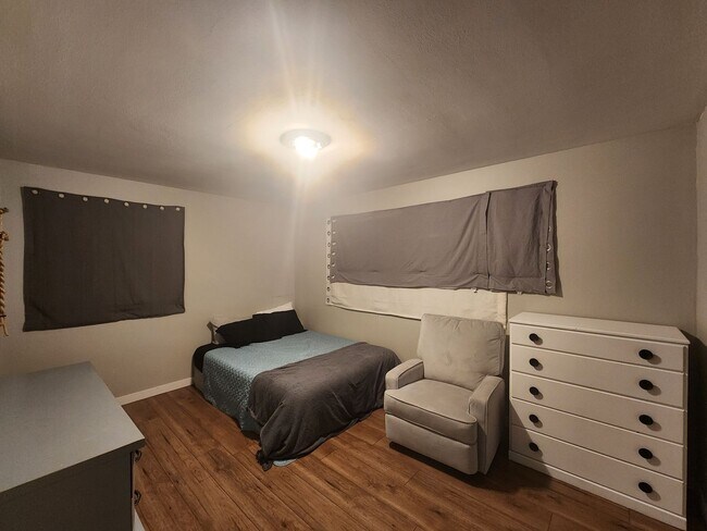 Building Photo - 808 S Jessica Ave