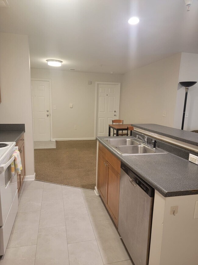 Building Photo - Eagles Landing-Condo