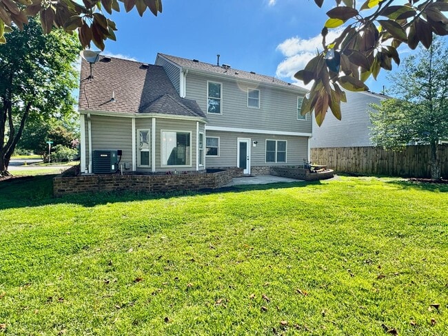 Building Photo - Available NOW! Unique Home in Wesleyan Cha...