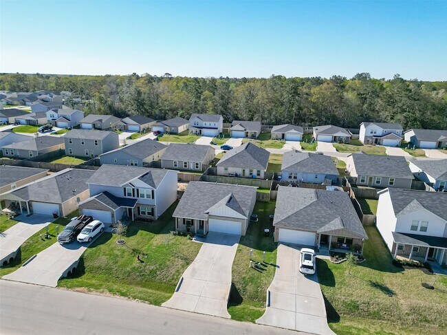 Building Photo - 15708 Del Norte Dr