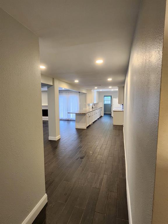 Building Photo - 2123 Quail Valley E Dr