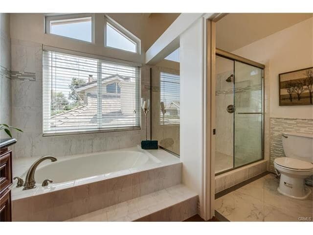 Building Photo - 11 Davis