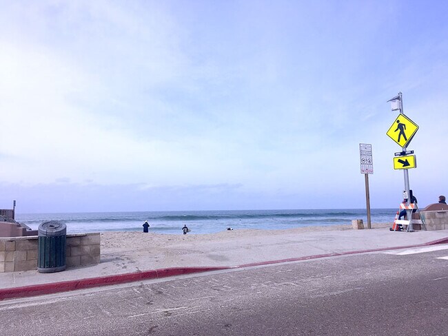 Building Photo - 302 Whaley St