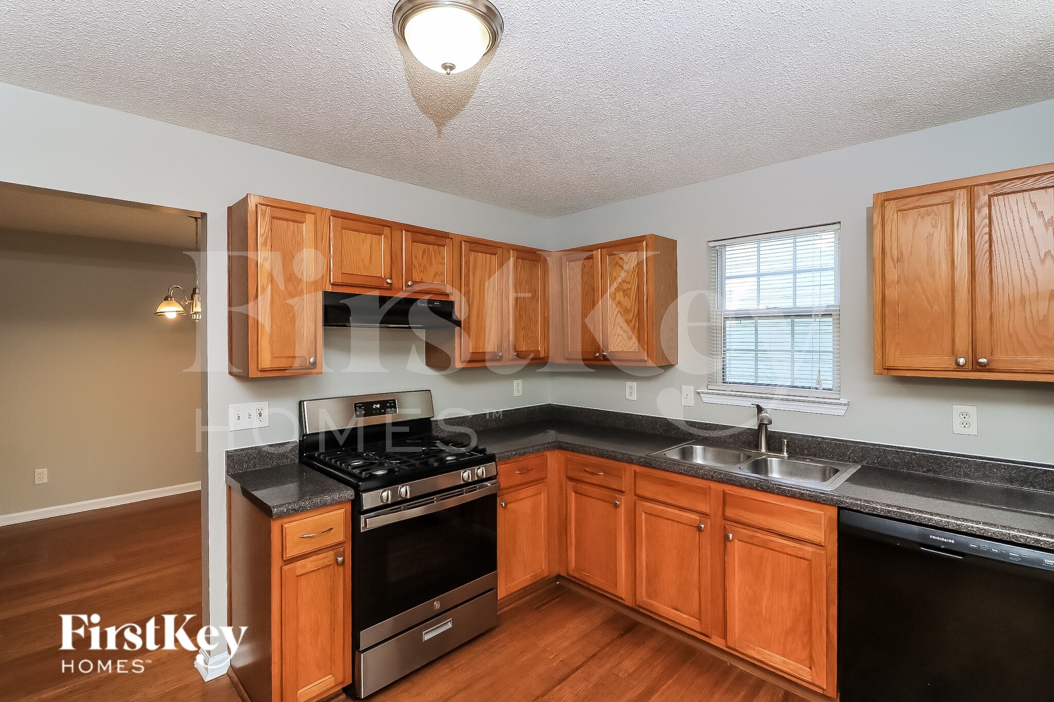 Building Photo - 5955 Water Oaks Dr