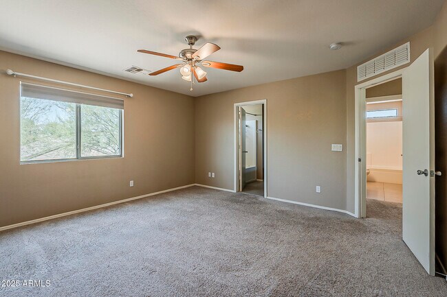 Building Photo - 5764 E Everhart Ln