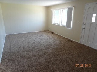 Building Photo - 861 E 10515 S