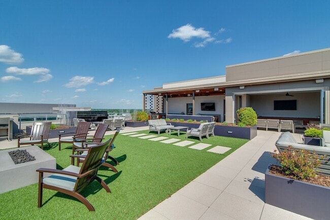 Building Photo - 20 Rutledge St