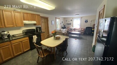 Building Photo - 279 Mast Rd