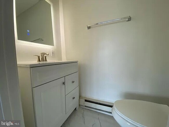 Building Photo - 3101 Gibbons Ave