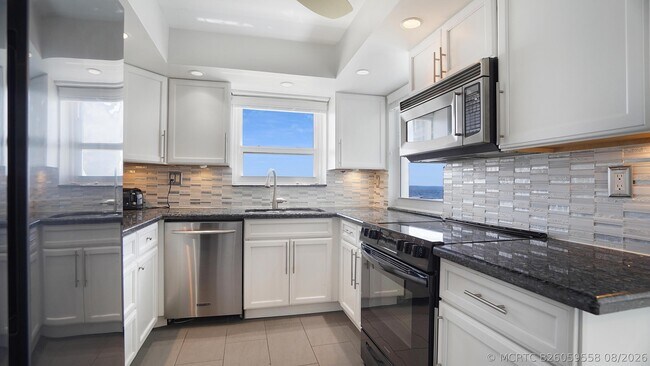 Building Photo - 3430 Galt Ocean Dr
