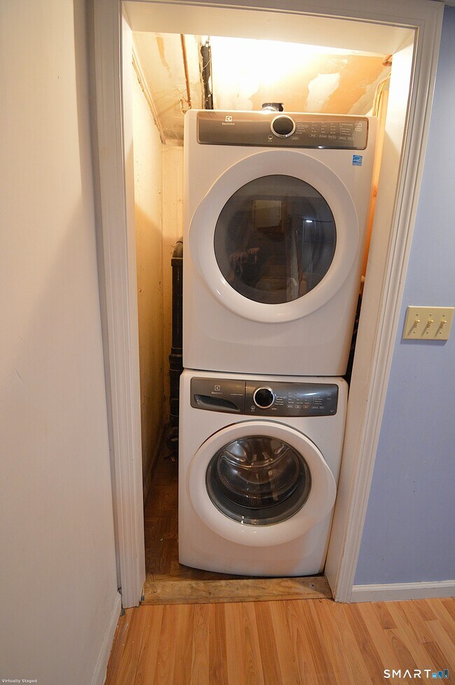 Building Photo - 24 Thorne Rd