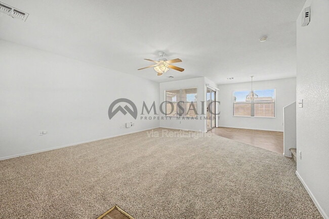 Building Photo - 2232 E Spruce Dr