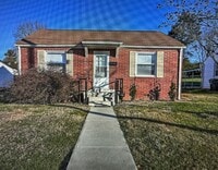 Building Photo - 1405 Newton St