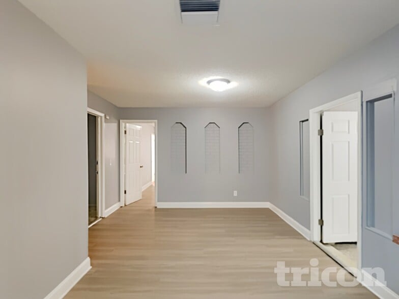 Building Photo - 4905 Leprechaun Way