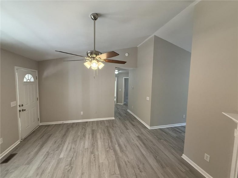 Building Photo - 8111 Oak Arbor Rd