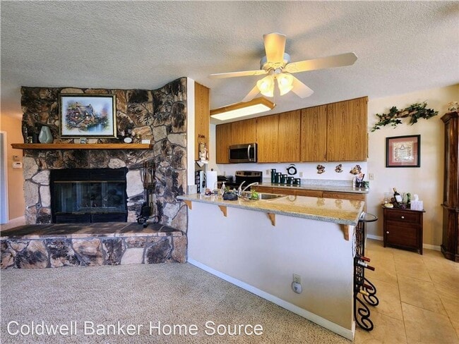 Building Photo - 3 br, 2 bath House - 27535 Lakeview Dr. #45