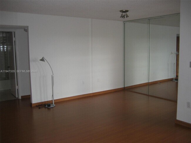 Building Photo - 8850 SW 123rd Ct