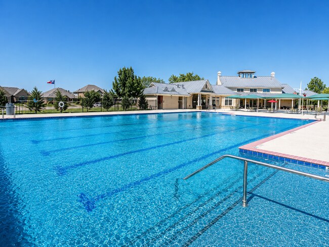 Building Photo - Open Floorplan and Amazing Resort Style Community!