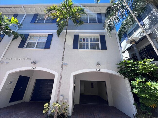 Building Photo - 450 NE 2nd Ave