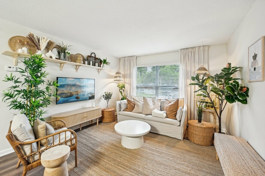 Art Museum Dr-004 - The Landings at San Marco