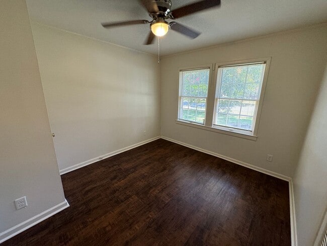 Building Photo - 2/2 Charming House in Garden Lakes $1,296