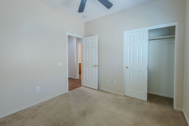 Building Photo - Great Rancho Sahuarita Home!!