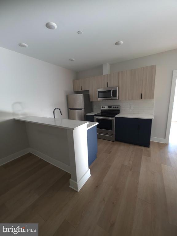 Building Photo - 3503 Midvale Ave