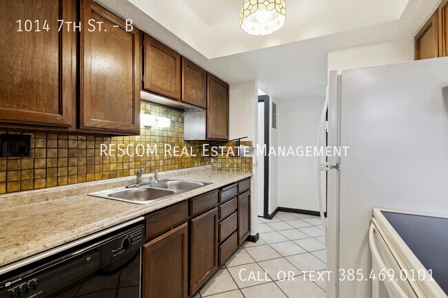 Building Photo - 1014 7th St