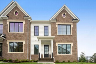 Building Photo - 1 Dewitt Dr