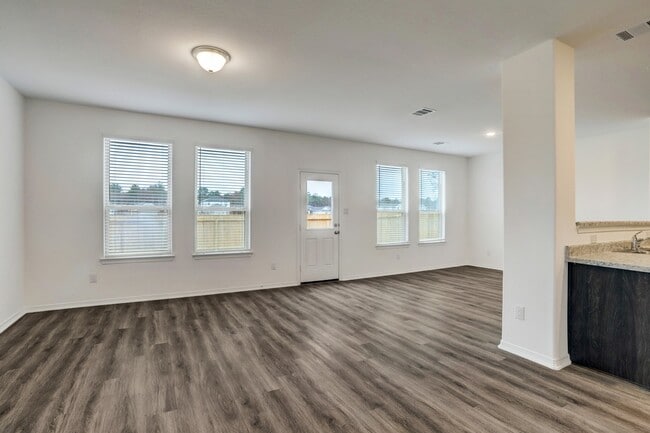 Building Photo - 16754 Rover Ln