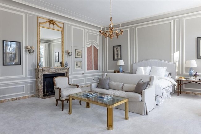 Building Photo - 115 Narragansett Ave