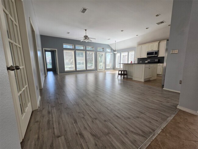 Building Photo - 26243 Crystal Cove Ln