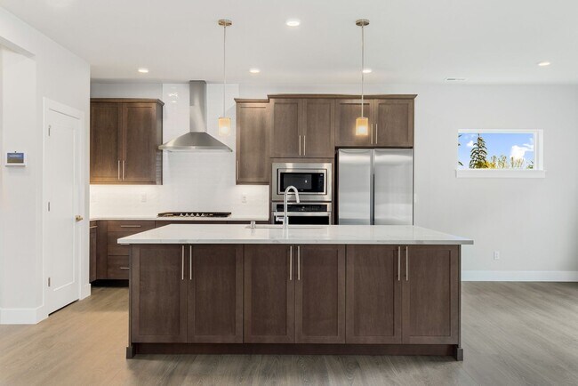 Building Photo - Bothell 3 Bedroom 2.5 Bath - Northshore School Dist