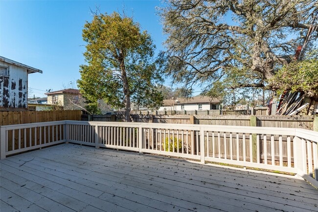 Building Photo - 4302 Avenue R 1/2