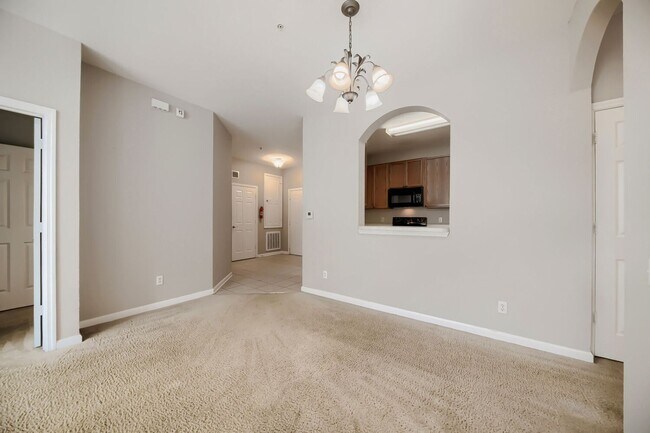 Building Photo - APARTMENT IN THE METROWEST AREA!